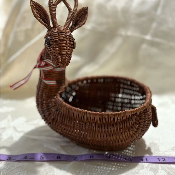 Vintage Brown Wicker Deer Accent Basket - Picture 6 of 6